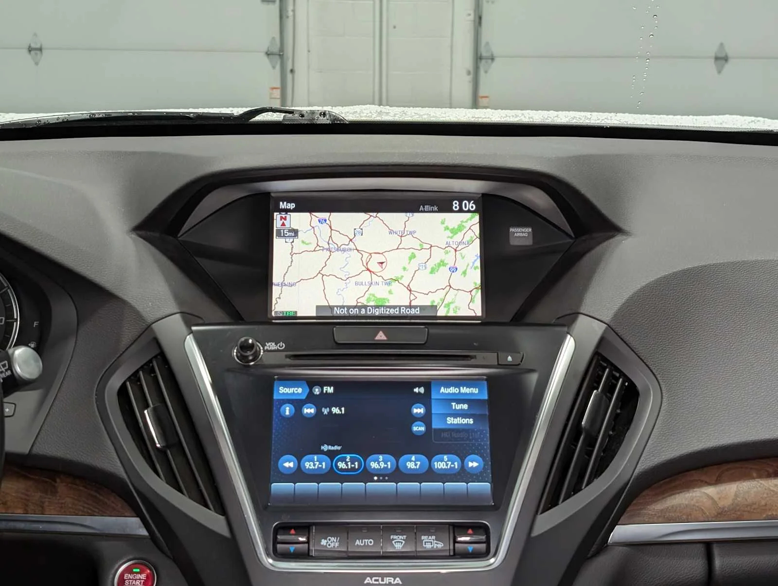 Used 2020 Platinum White Pearl Acura w/Technology Pkg image 19