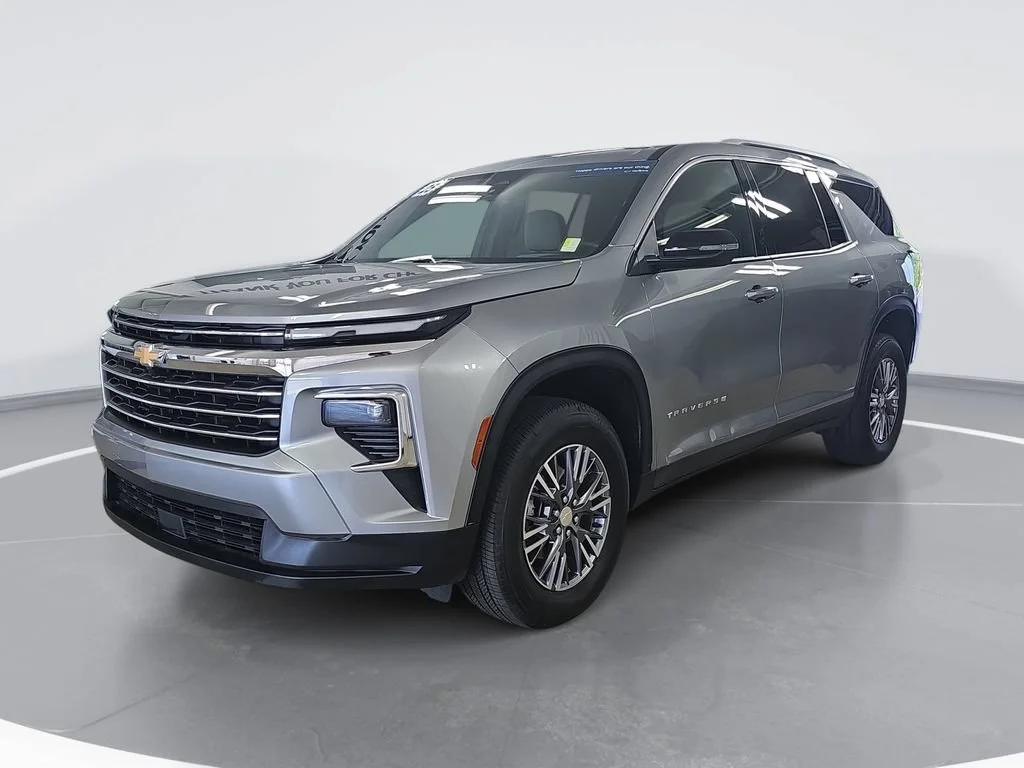 Used 2025 Sterling Gray Metallic Chevrolet LT image 9