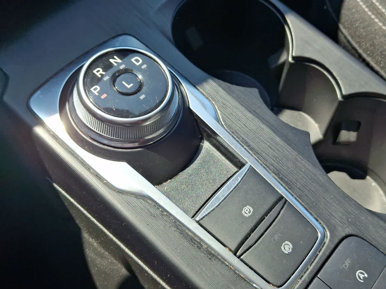 Used 2025 Oxford White Clearcoat Ford Active image 18