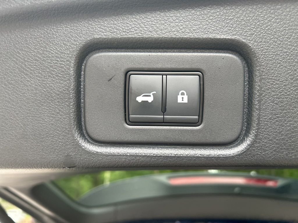 2023 Nissan Pathfinder SV - Photo 34