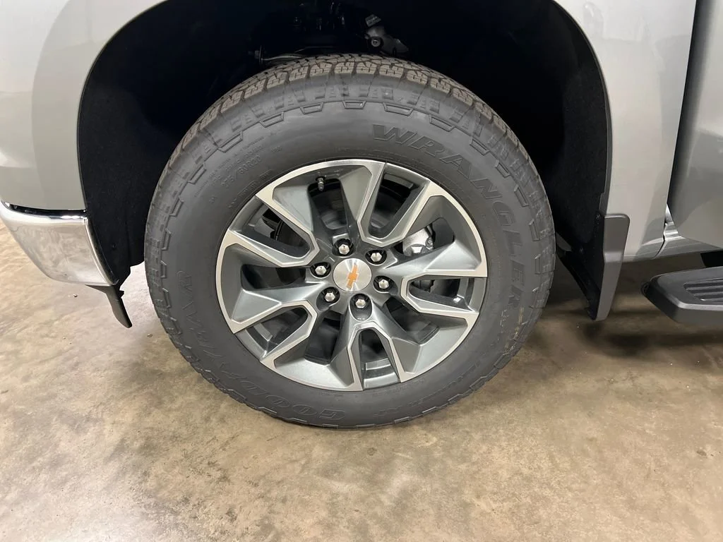 2026 Chevrolet Silverado 1500 LT - Photo 9