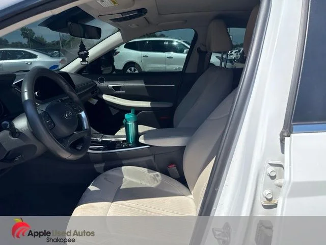 Used 2023 White Hyundai SEL image 7