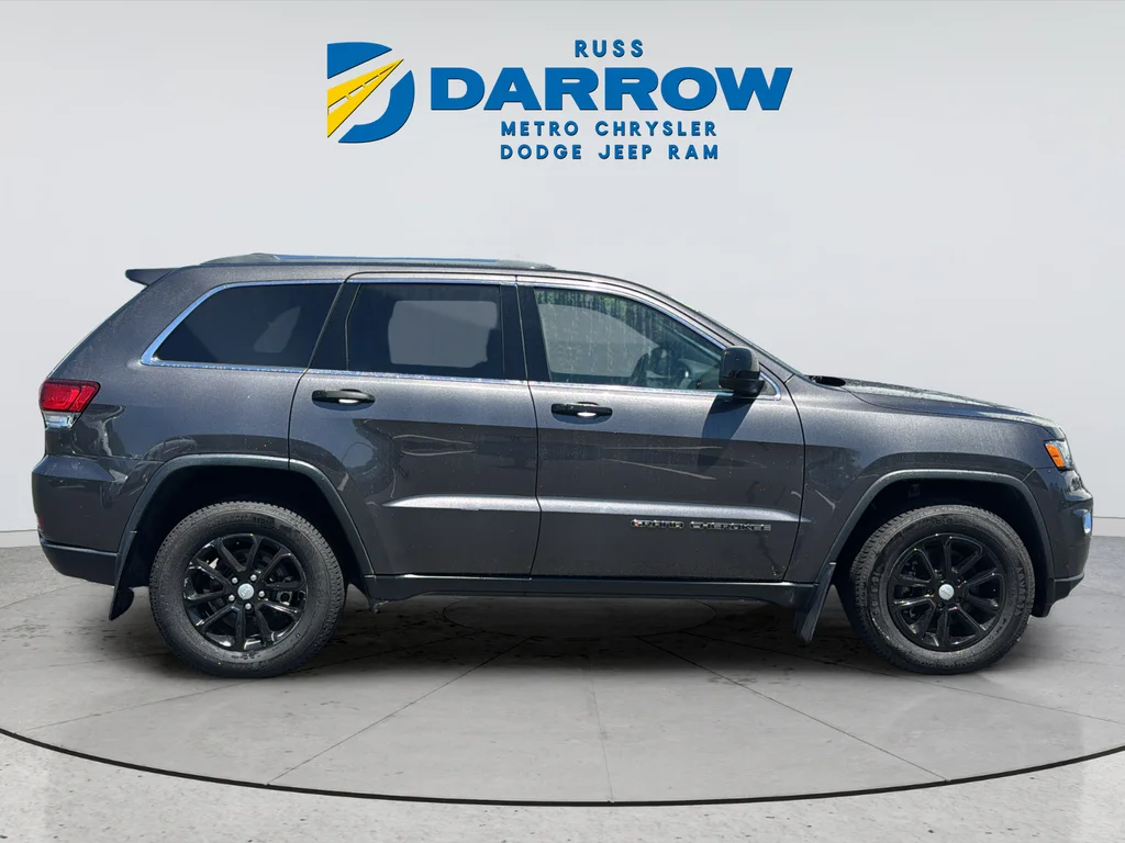 Used 2021 Gray Jeep Laredo X image 6