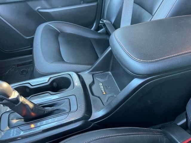 Used 2022 Red GMC AT4 w/Leather image 27