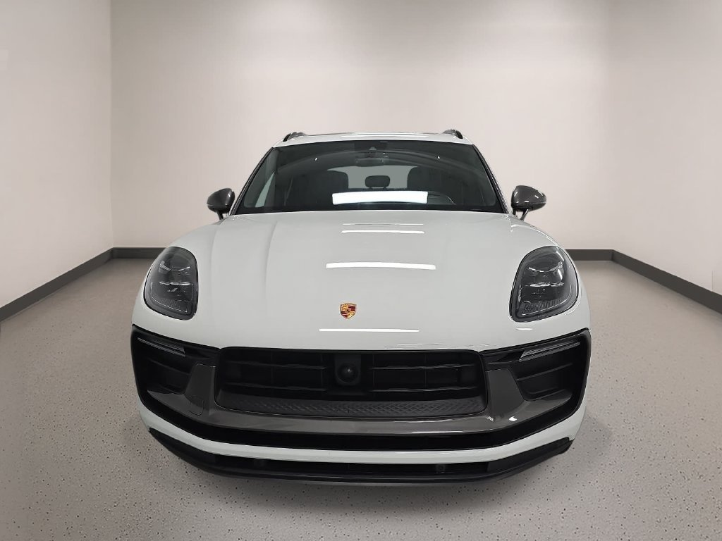 Certified Used 2023  Porsche T image 9