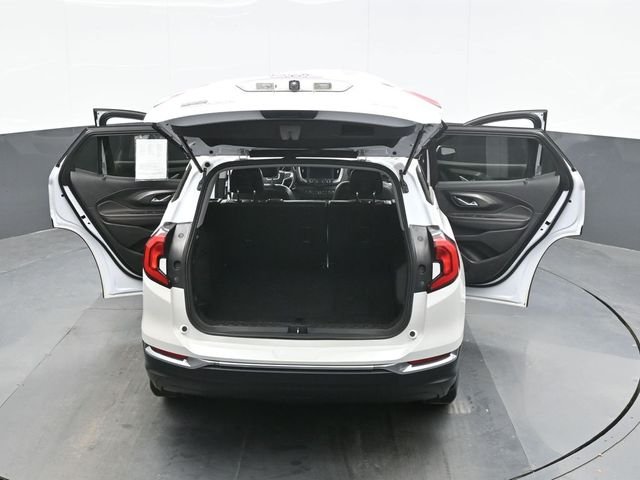 Used 2020 White GMC SLT image 27