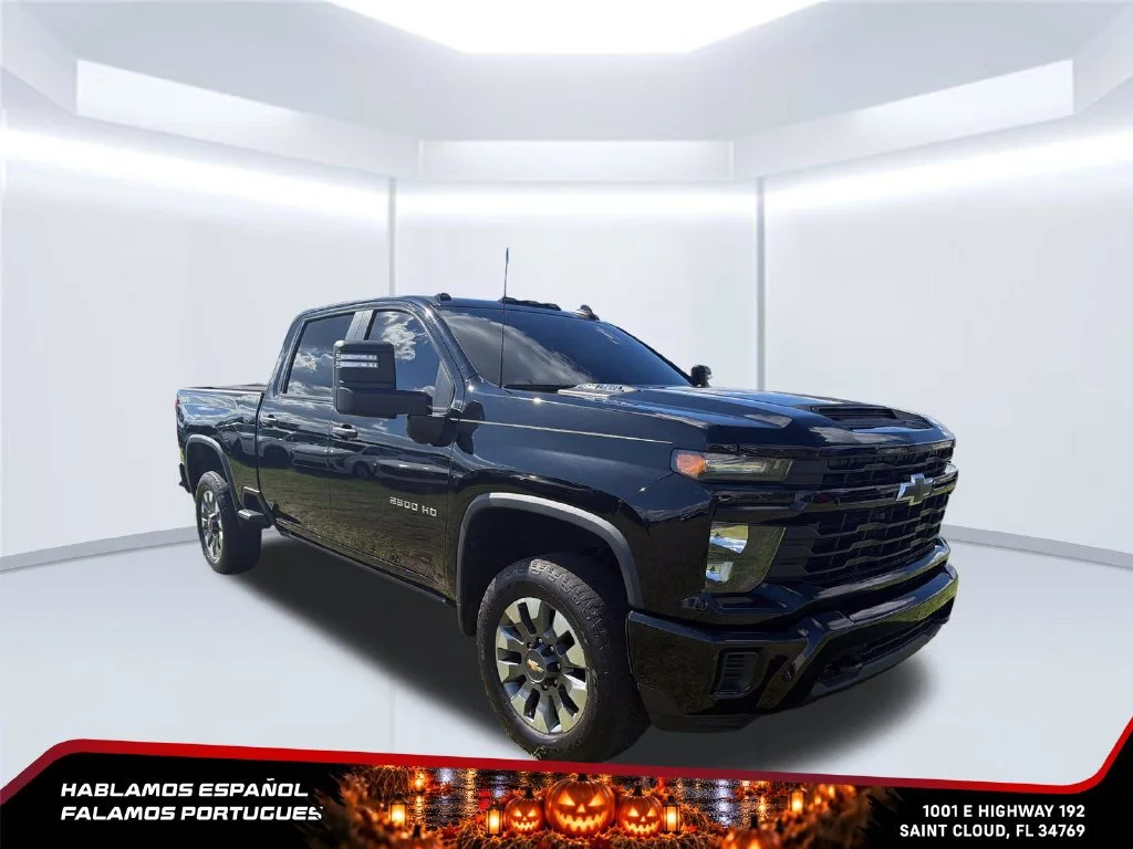 Used 2024 Black Chevrolet Custom image 7