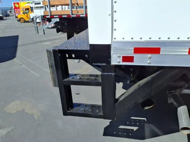 New 2025 Summit White GMC 1WT image 10