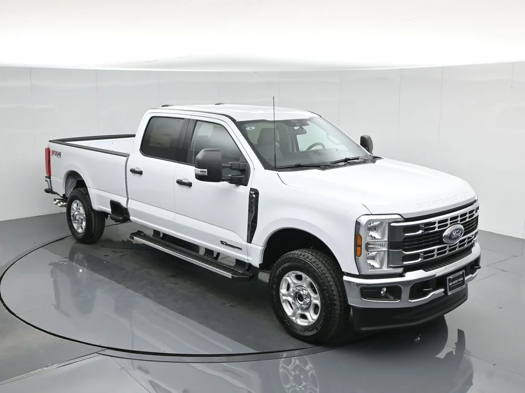 New 2026 Oxford White Ford XLT image 42