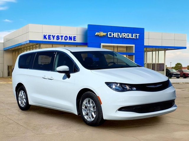 2023 Chrysler Voyager LX