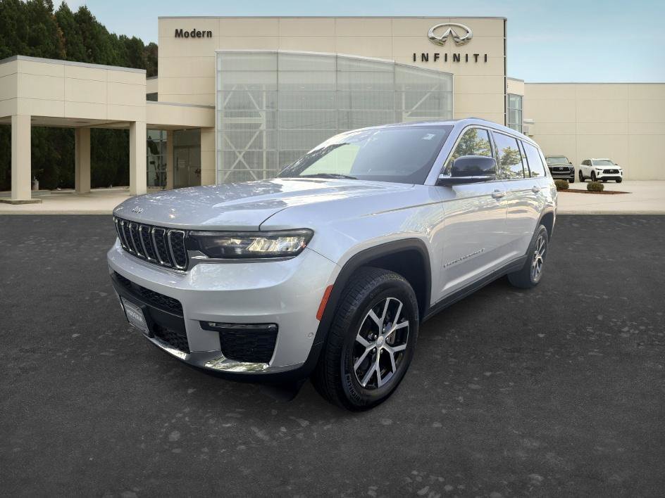 Used 2024 Silver Zynith Jeep Limited image 1