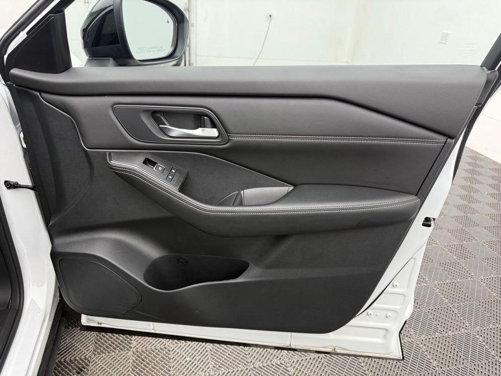 2024 Nissan Rogue SL - Photo 39