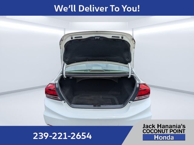 Used 2015 White Honda SE image 11