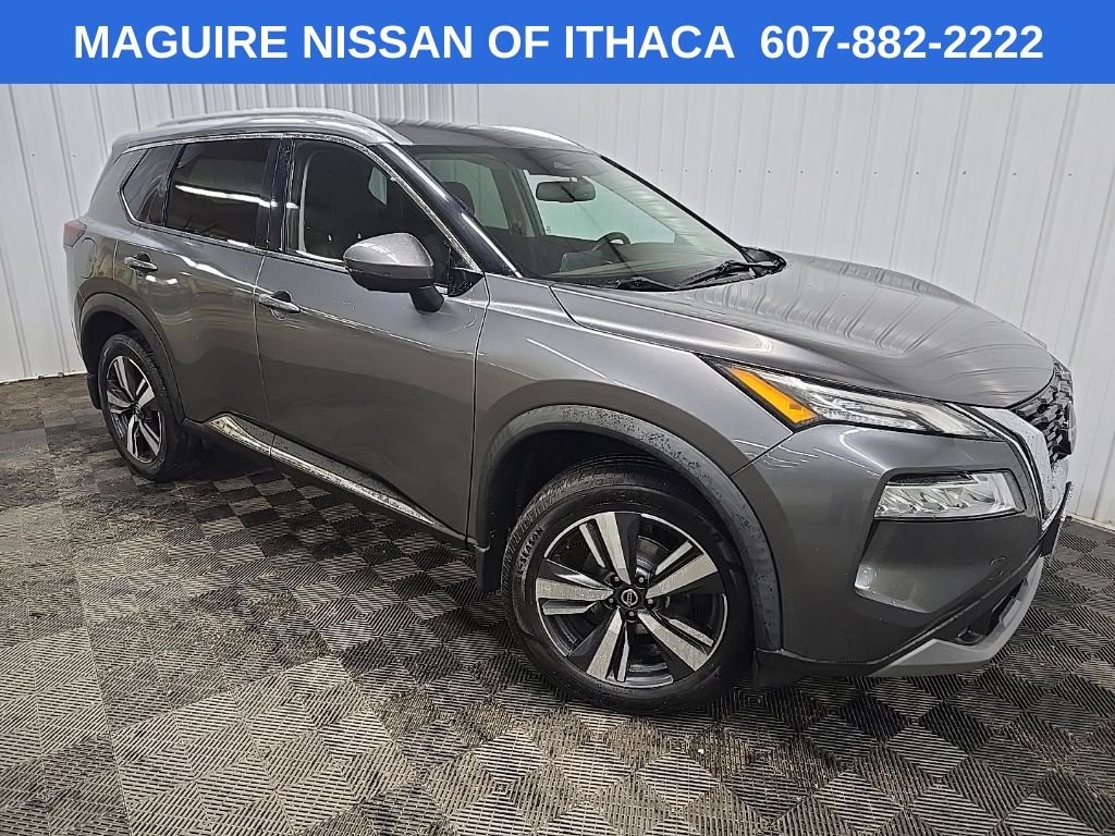 Used 2021 Gray Nissan SL image 7