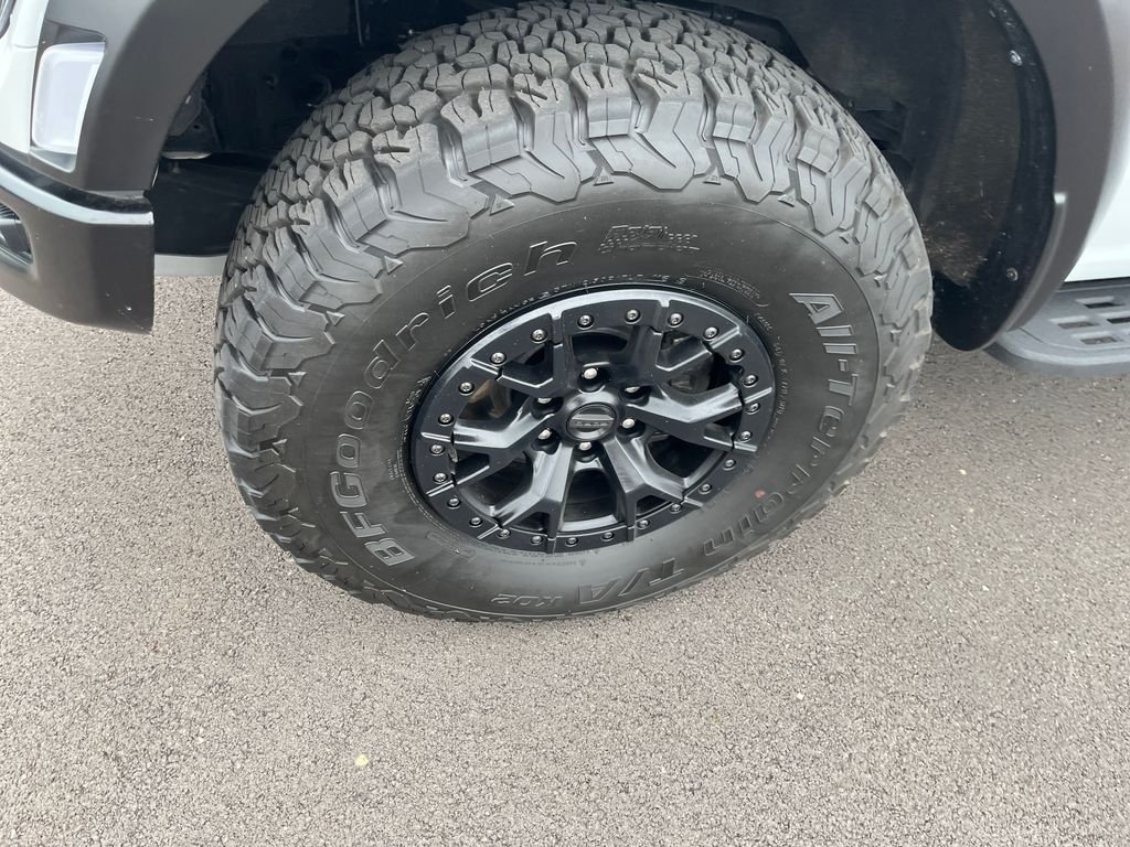 Used 2023 White Ford Raptor image 9