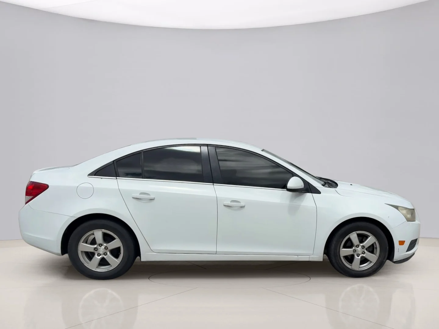 Used 2013 White Chevrolet 1LT image 7