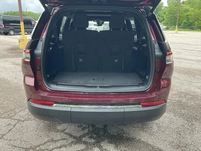 New 2026 Velvet Red Pearl-Coat Exterior Paint Jeep Laredo X image 15