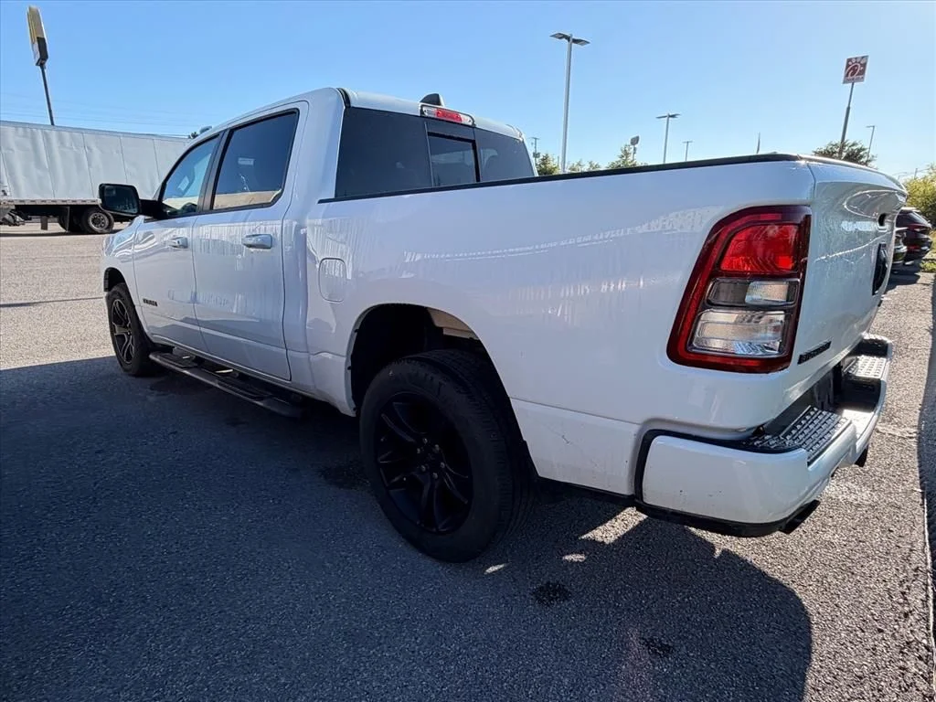 Used 2021 White Ram Big Horn/Lone Star image 12