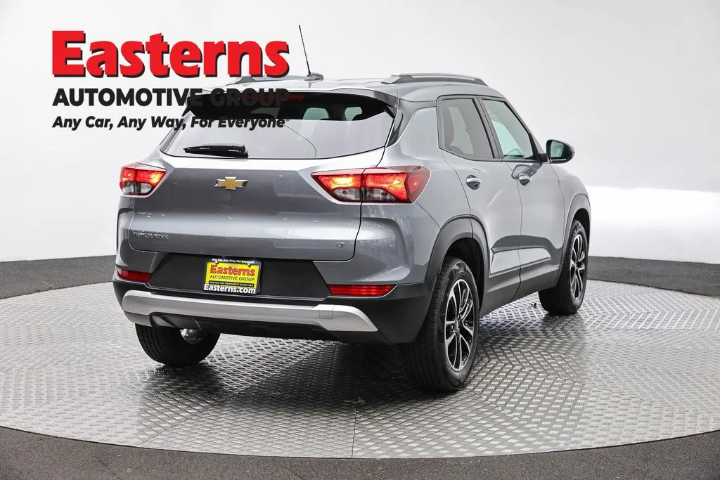Used 2024 Gray Chevrolet LT image 5