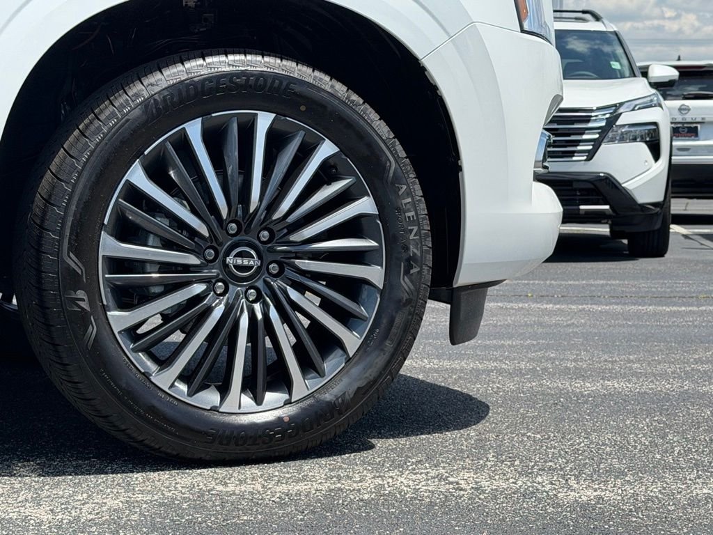 New 2026 Everest White TriCoat Nissan Platinum Reserve image 43