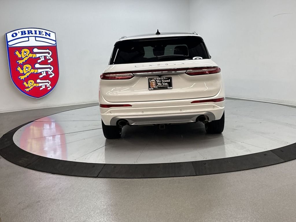 Used 2021 White Lincoln Reserve image 11