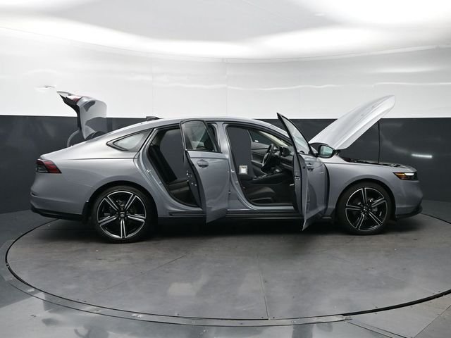 Certified Used 2026 Urban Gray Pearl Honda SE image 33