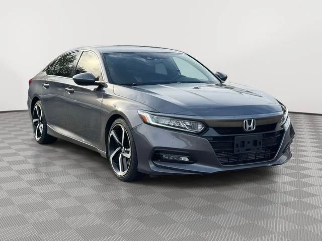 Used 2019  Honda Sport image 4