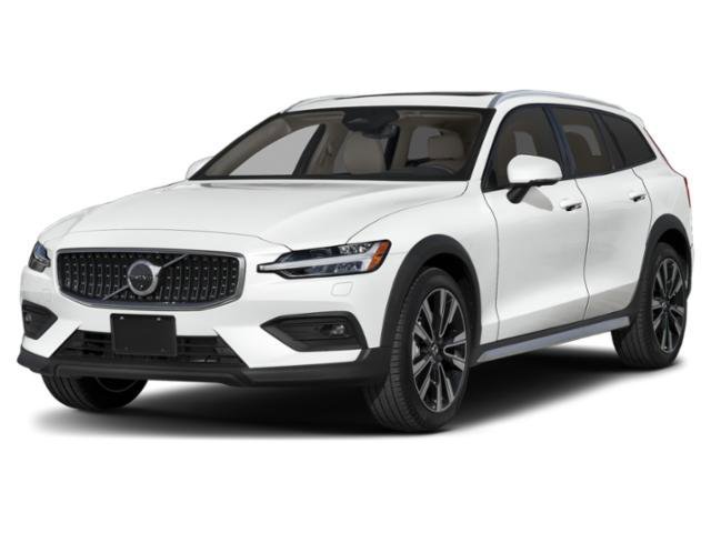 2025 Volvo V60 Cross Country B5 Plus AWD's photo