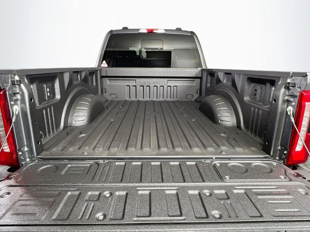 New 2027 Carbonized Gray Metallic Ford XLT image 15