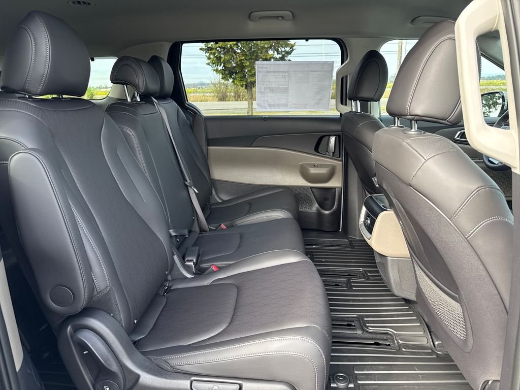 New 2026 Ceramic Silver Kia EX image 14