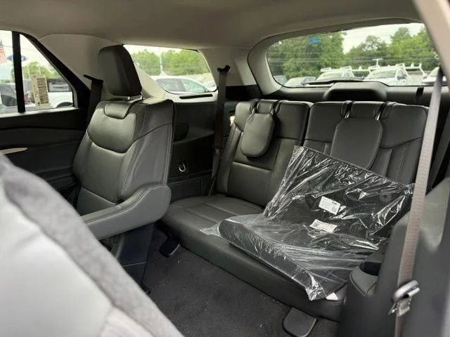 New 2026 Carbonized Gray Metallic Ford Active image 30