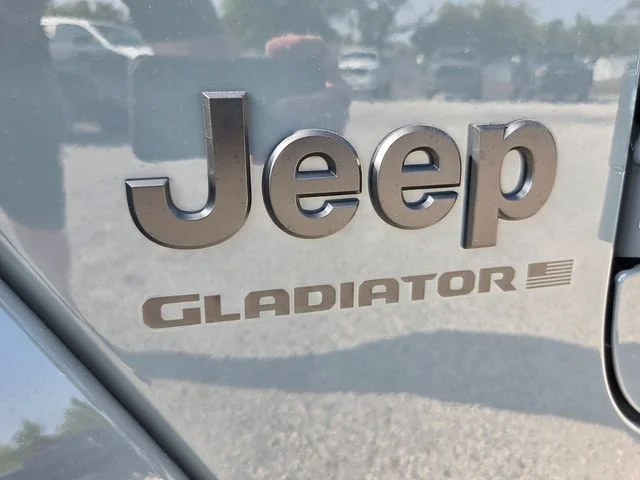 New 2026 Anvil Clearcoat Jeep Sahara image 12
