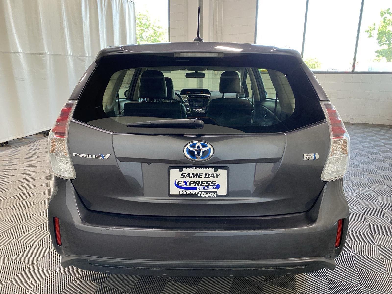 Used 2017 Magnetic Gray Metallic Toyota Four image 6