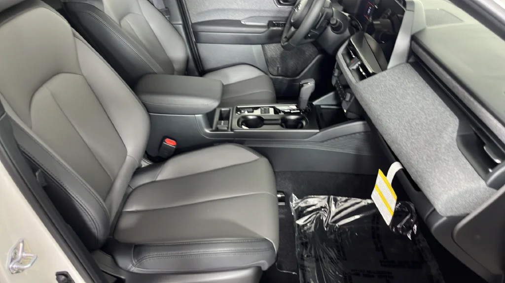New 2026 White Subaru Premium image 18