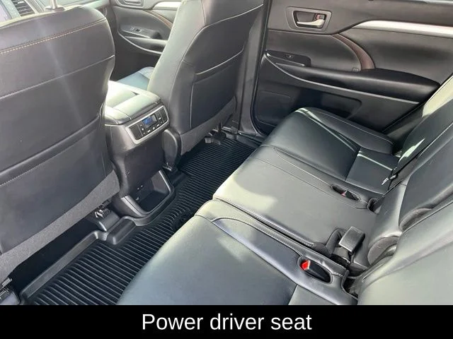 Used 2019 Black Toyota XLE image 17