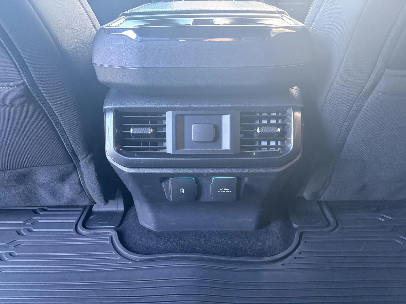 Used 2023 Iconic Silver Ford XLT image 10