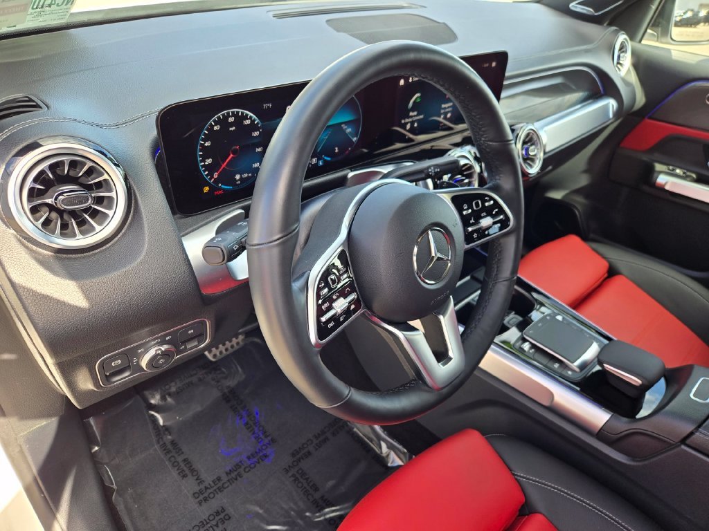 Used 2022 White Mercedes-Benz GLB 250 image 18