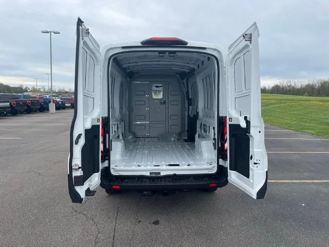 New 2026 Oxford White Ford Cargo Van image 31