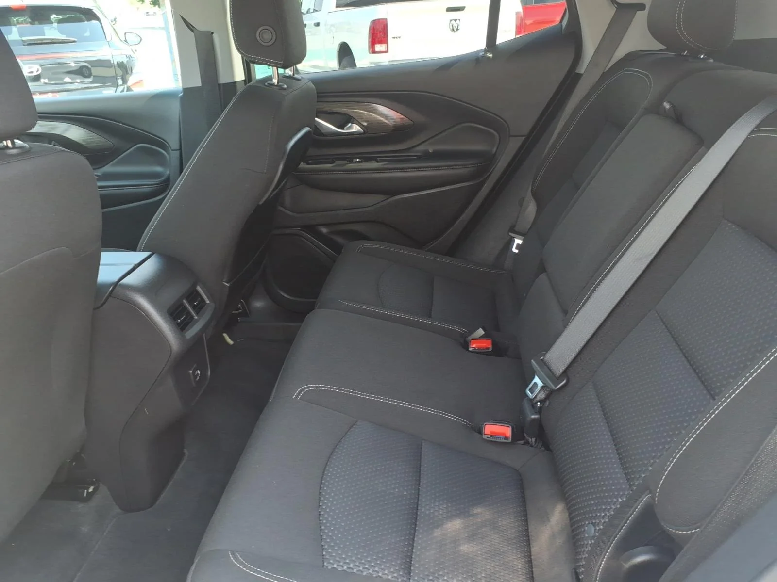 Used 2024 Summit White GMC SLE image 15