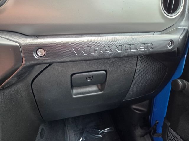 Used 2023 Blue Jeep Sport image 31