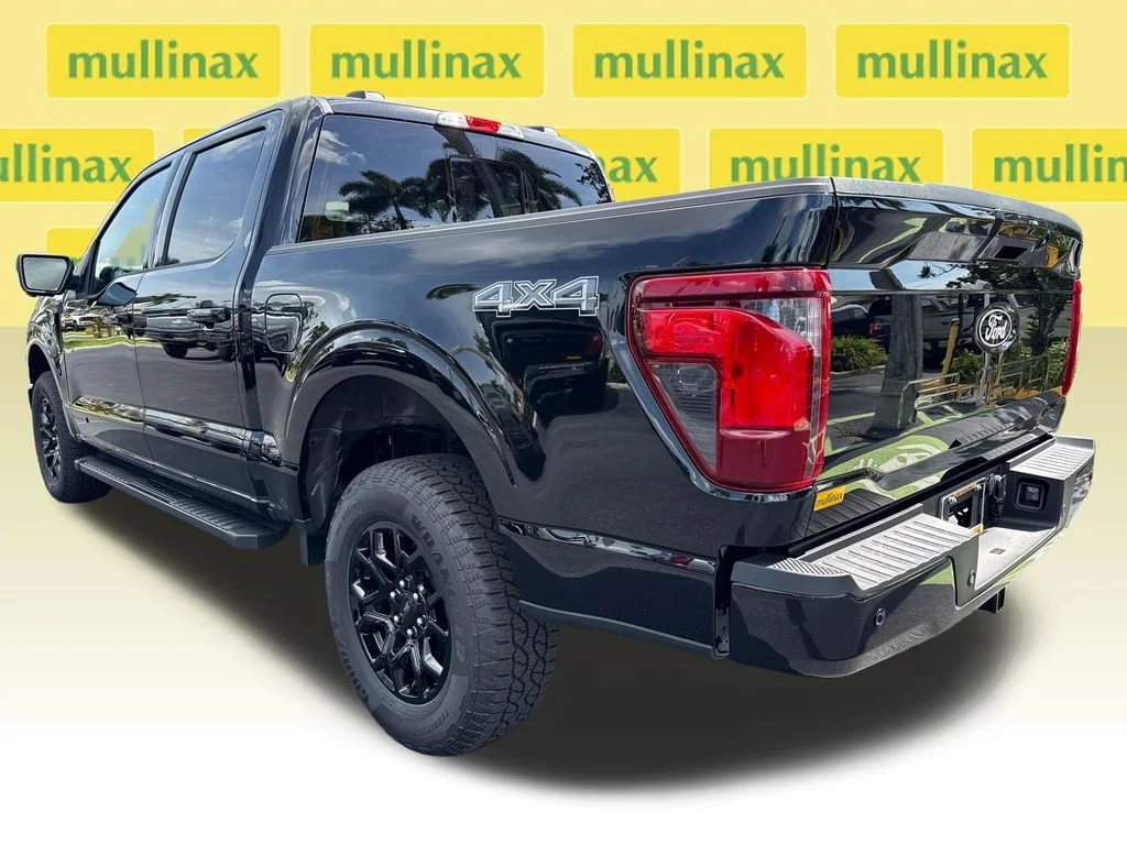 New 2026 Black Ford XLT image 4
