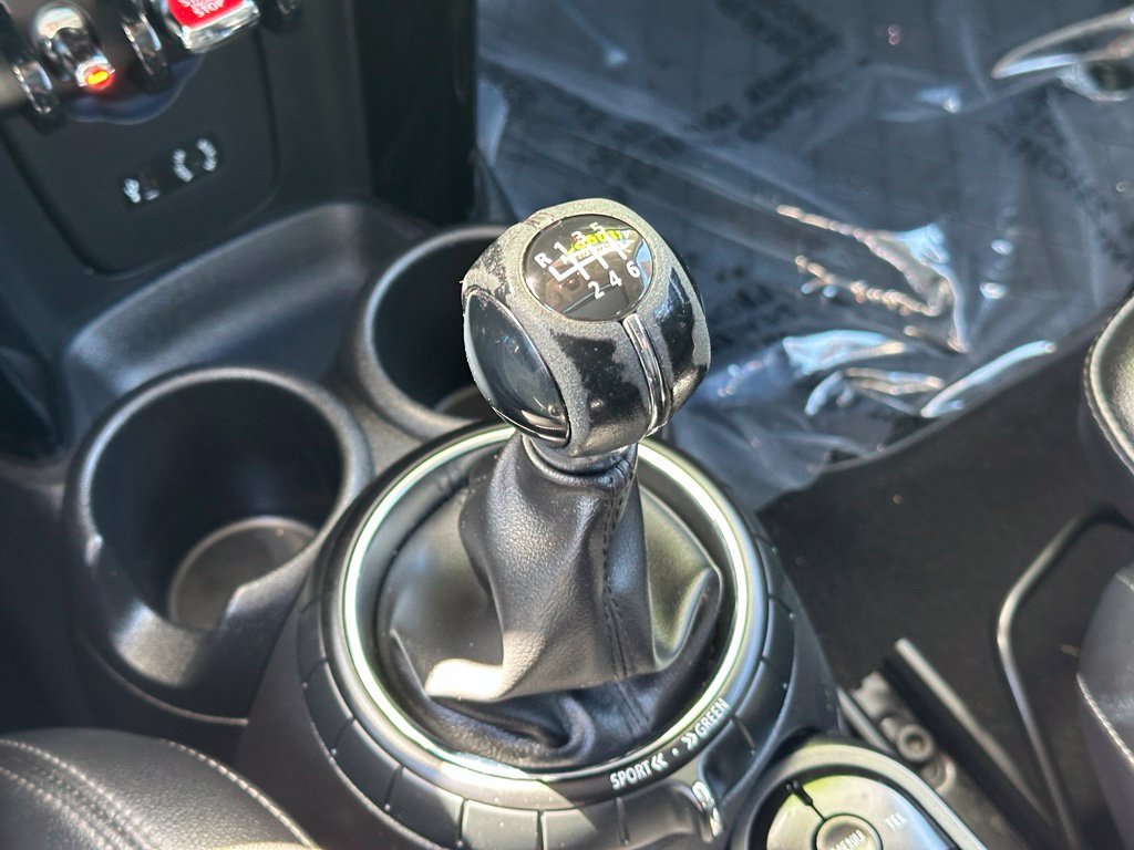 Used 2016 Blue MINI Base image 7