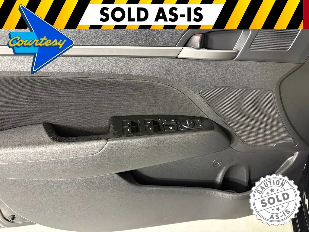 Used 2018 Black Hyundai SEL image 13