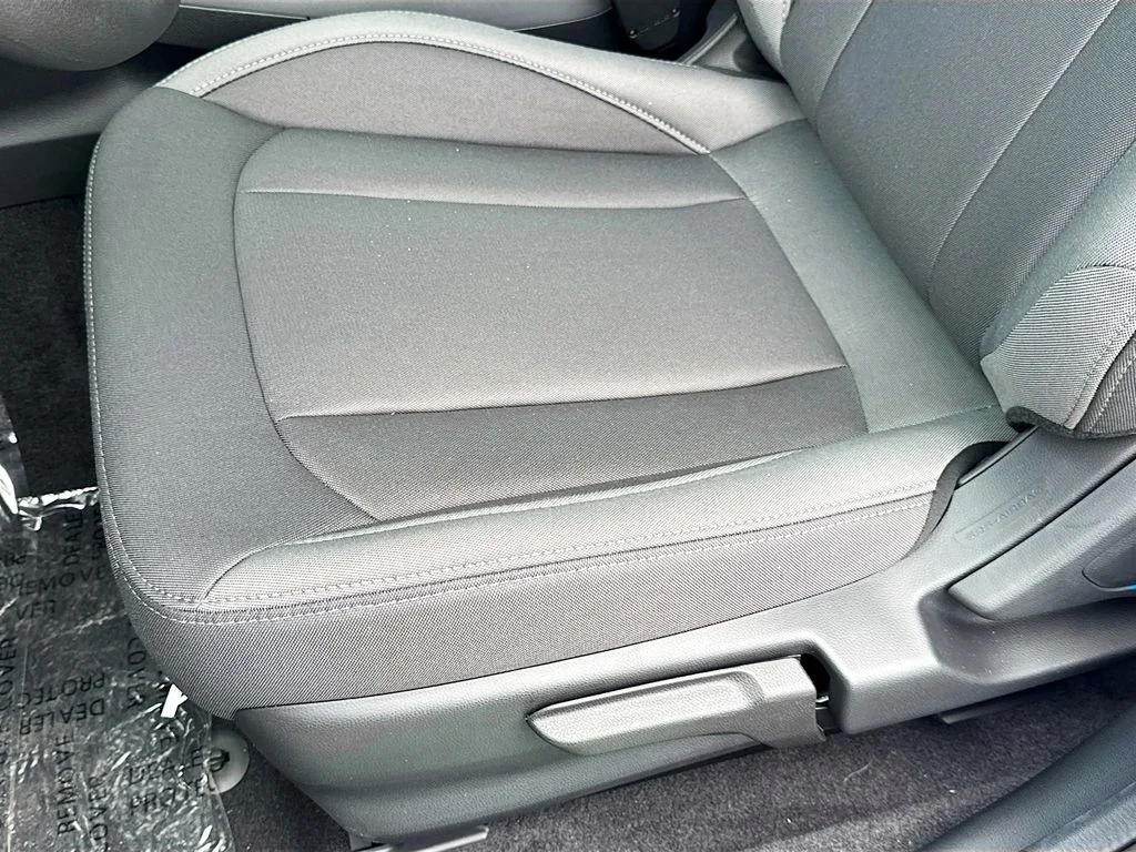 New 2026 CRYSTAL WHITE PEARL Subaru Premium image 23