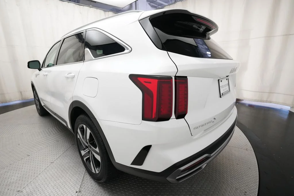 Used 2023 White Kia EX image 35