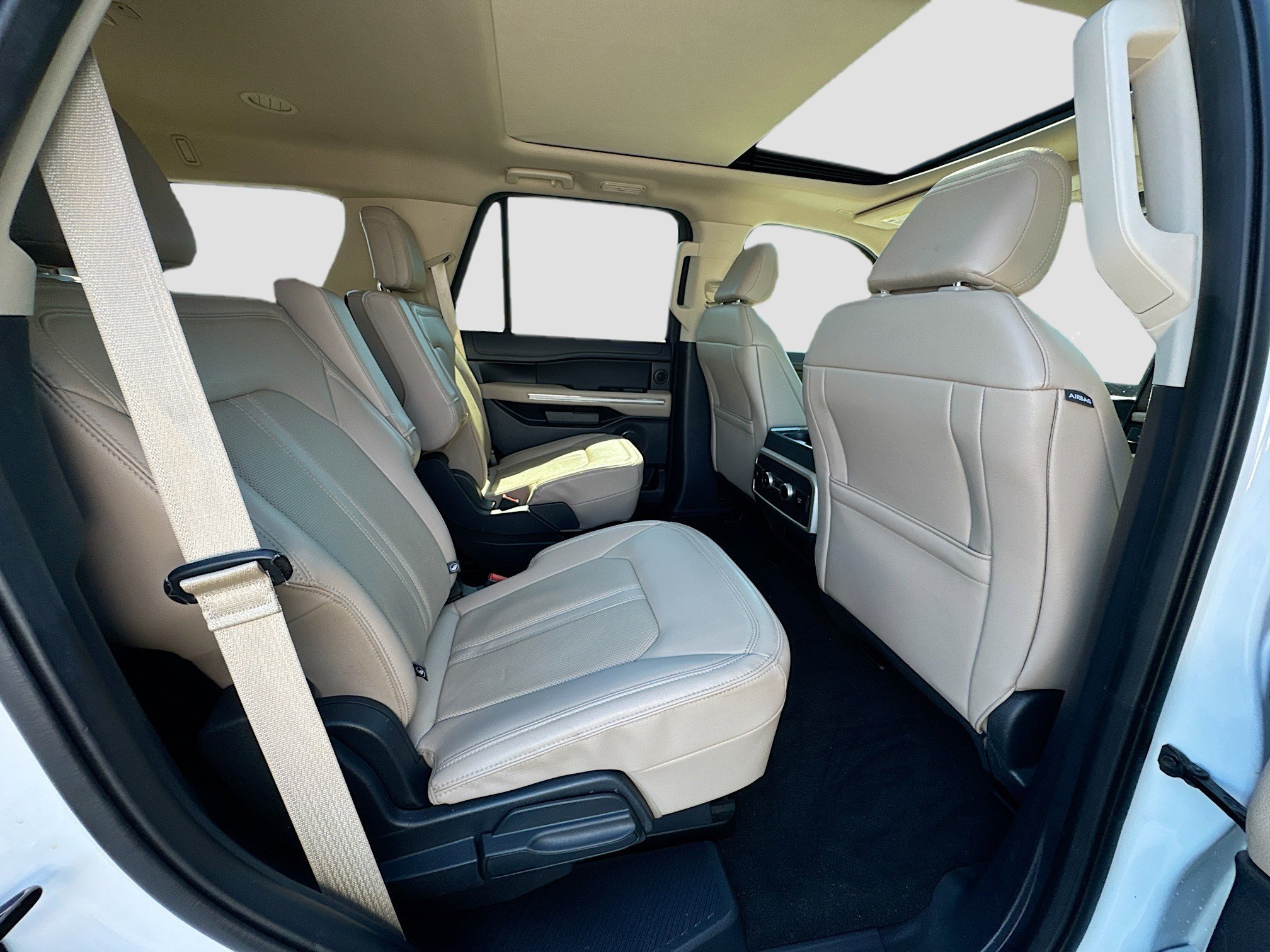 Used 2024 Oxford White Ford Limited image 31