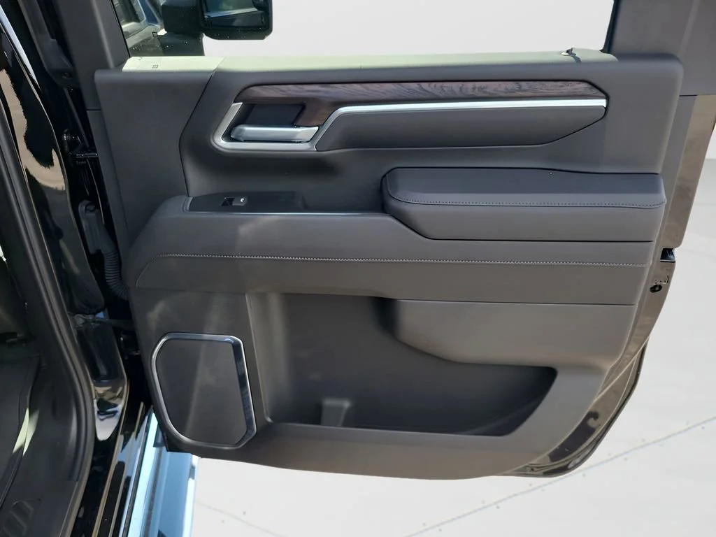 New 2026 Onyx Black GMC SLT image 45