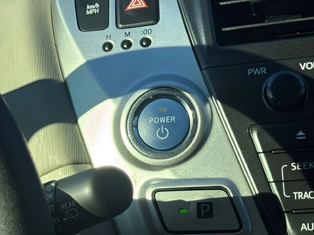 Used 2013 Blue Toyota Two image 16