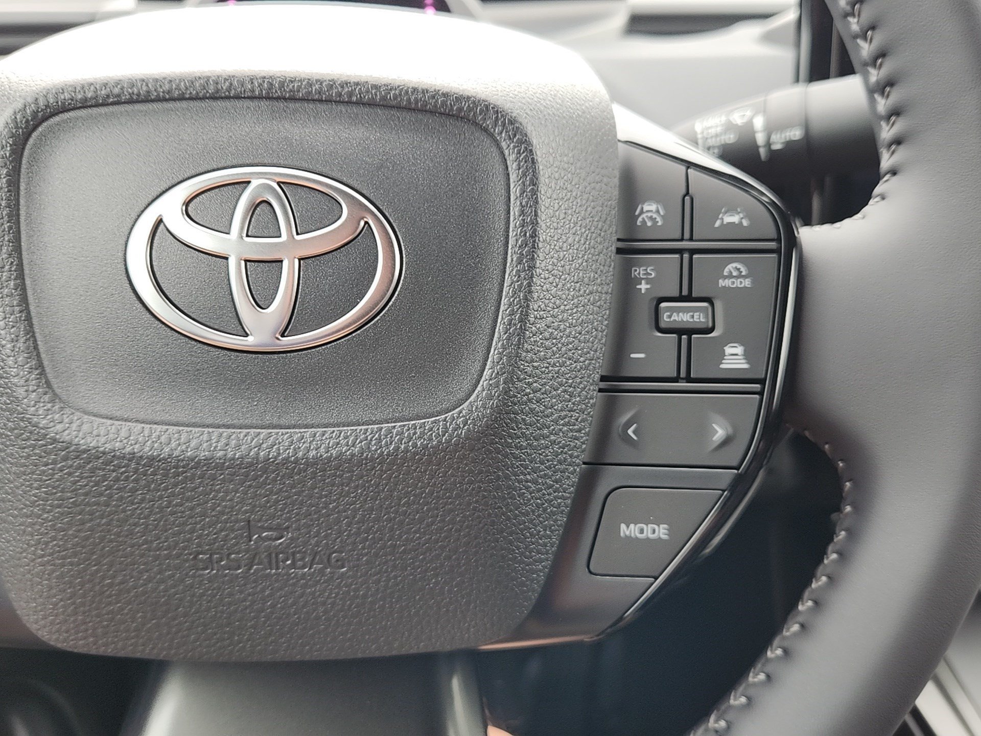New 2026 Heavy Metal <sup>1</sup> Toyota  XLE image 17