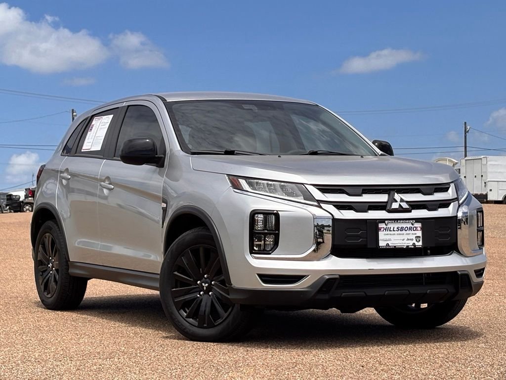 Used 2026 Silver Mitsubishi  image 2